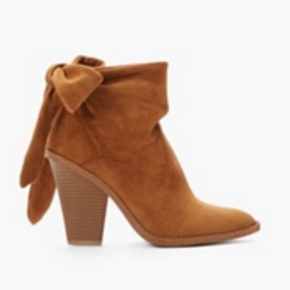 JustFab Shoes - JUSTFAB “Mattie” Back-Tie Bootie, Size 9, NIB, Camel